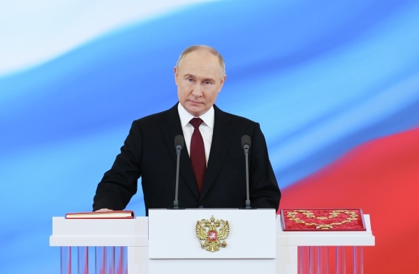 Путин поручил вывести Россию на четвертое место в мире по объему ВВП