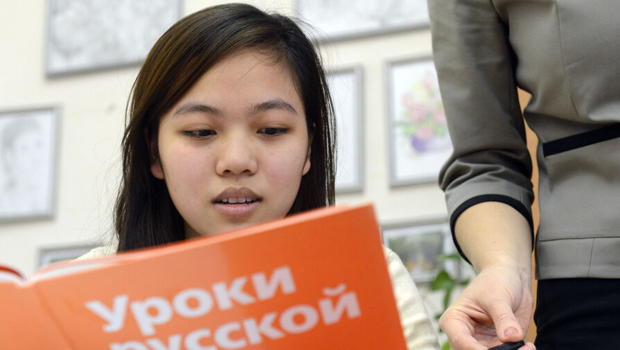 В Таджикистане откроют центры языковой подготовки для будущих мигрантов
